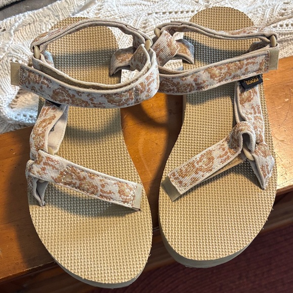 Platform Teva Floral Sandals in Cream and Brown - Picture 1 of 5